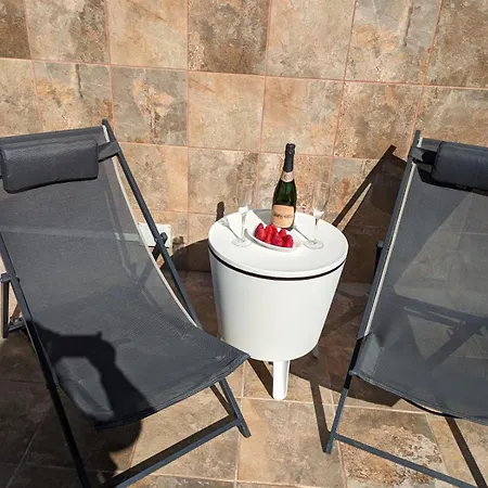 Con Piscina, Barbacoa Y Jacuzzi En Valencia *