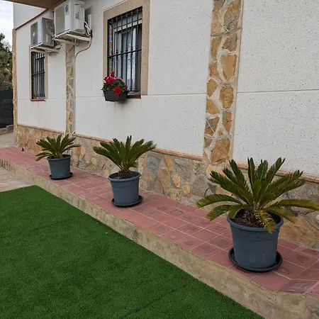 Con Piscina, Barbacoa Y Jacuzzi En Valencia