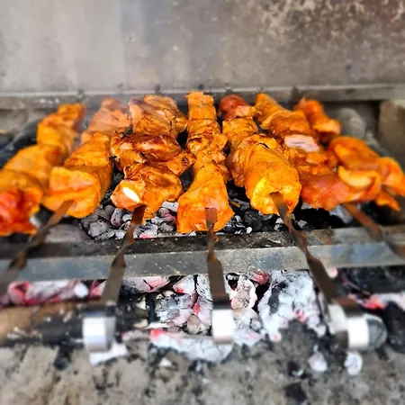 Con Piscina, Barbacoa Y Jacuzzi En Valencia